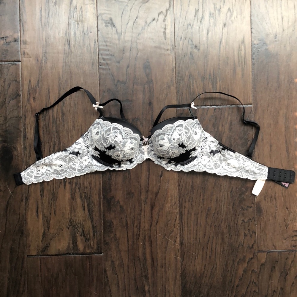 Black with Lace 34C